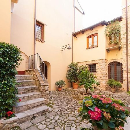 Bed And Breakfast Mblo Fondi Exterior foto