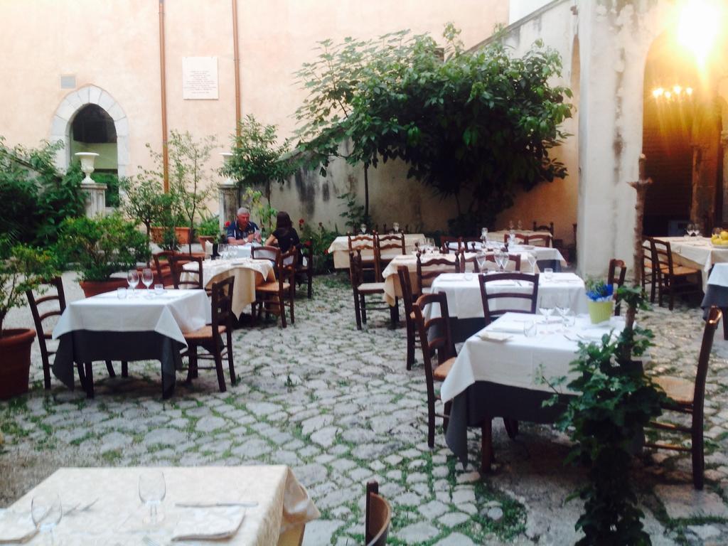 Bed And Breakfast Mblo Fondi Exterior foto