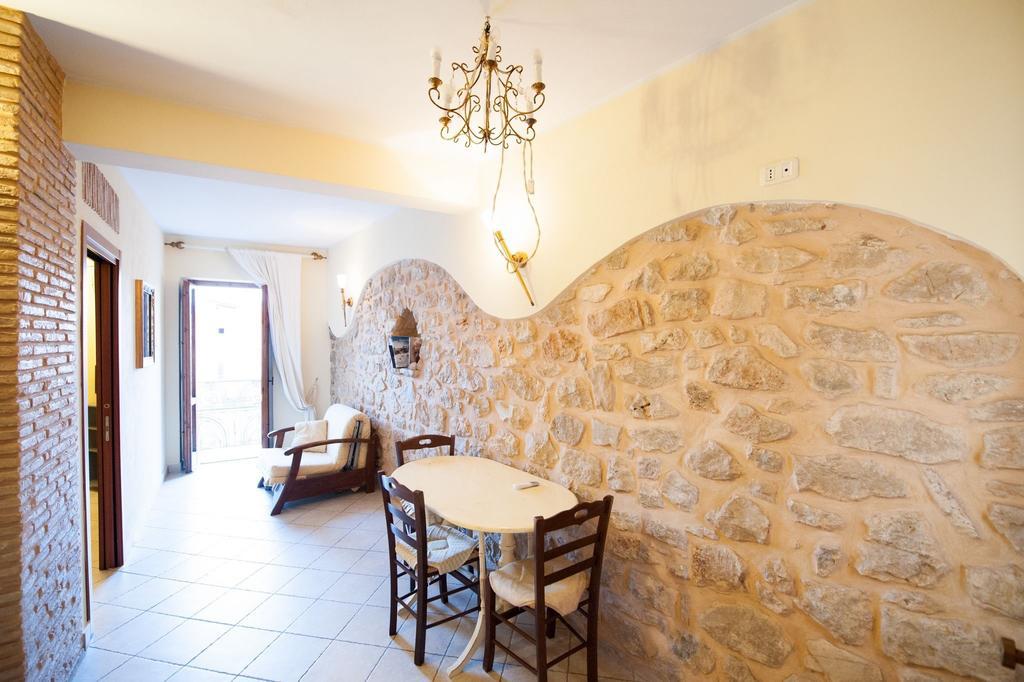 Bed And Breakfast Mblo Fondi Exterior foto