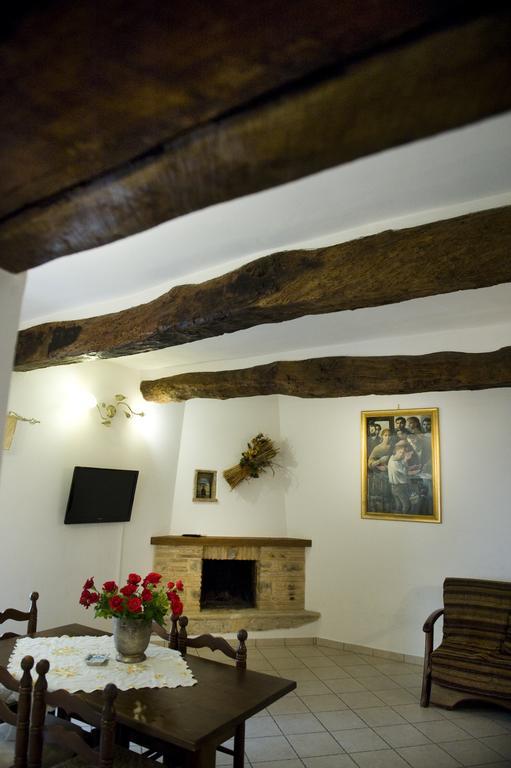 Bed And Breakfast Mblo Fondi Exterior foto