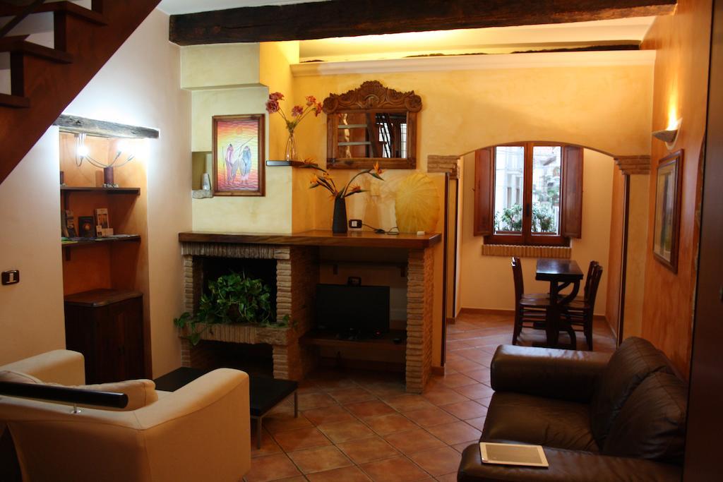 Bed And Breakfast Mblo Fondi Exterior foto